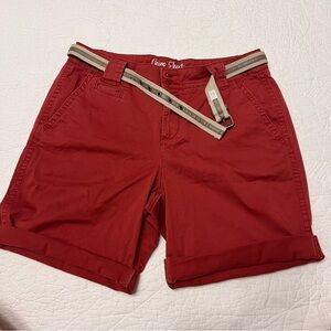 Womens St. Johns Bay Cotton Blend Red chino shorts sz 10 Belt Included New